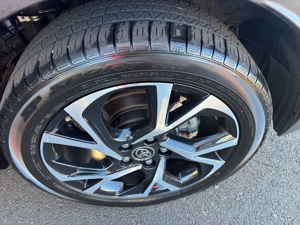 2022 Toyota C-HR XLE