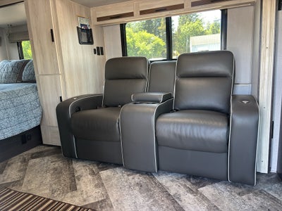 2019 Mercedes-Benz Sprinter 3500/4500 Standard Roof V6