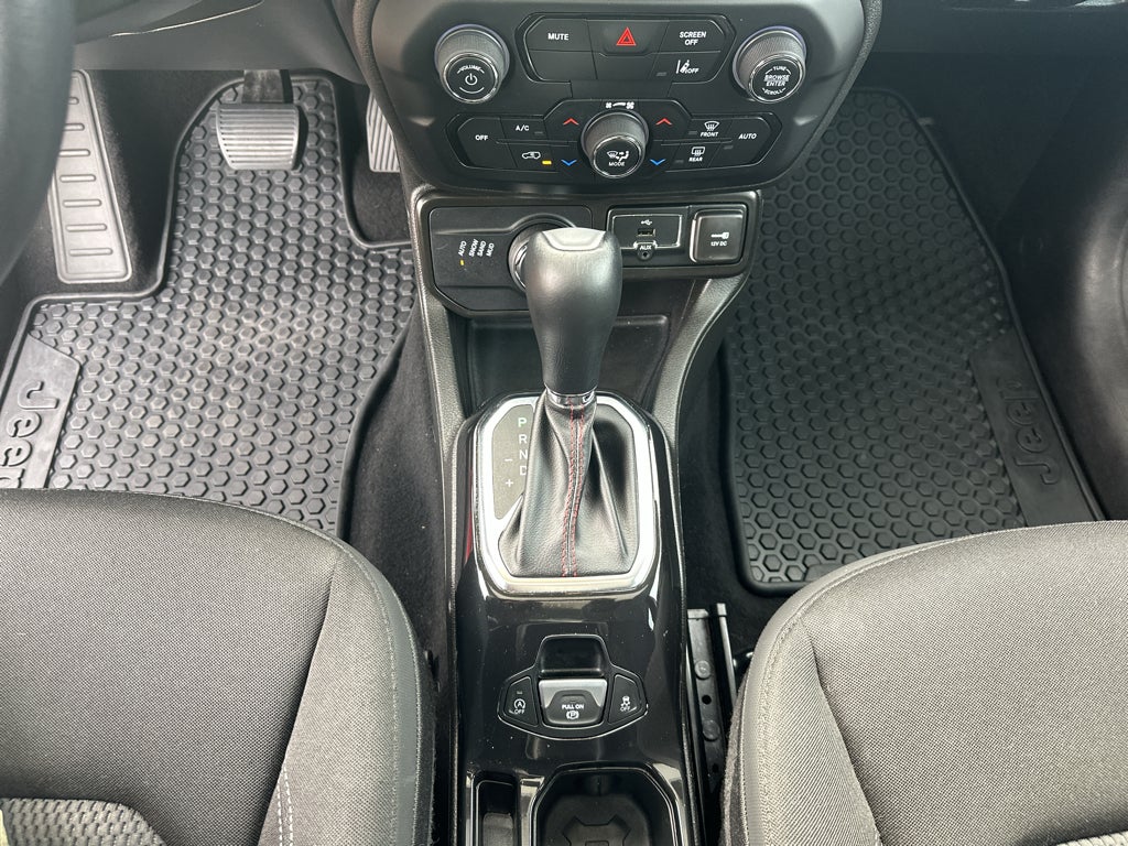 2022 Jeep Renegade (RED) Edition